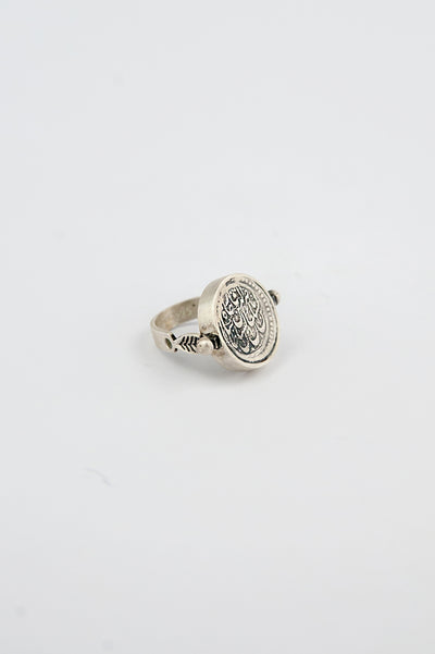 Anello IN ARGENTO con calligrafia. "LEILI"